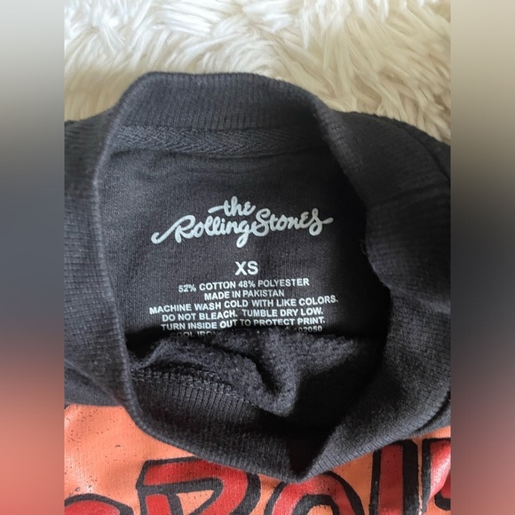 #224 Womens Y2K The Rolling Stones Colorful Rock Band Pullover Sweatshirt - Picture 2 of 3